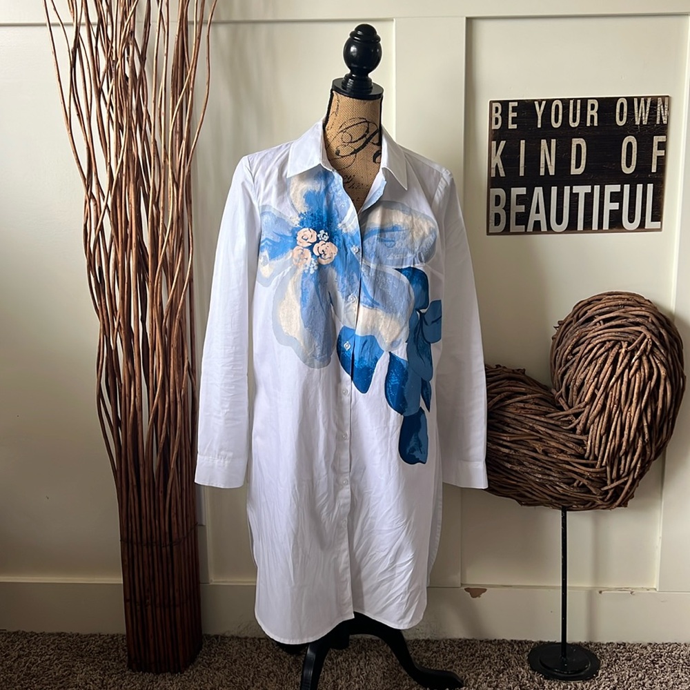 Cato White Long Sleeve Tunic/Dress With Blue Floral Graphic On Front